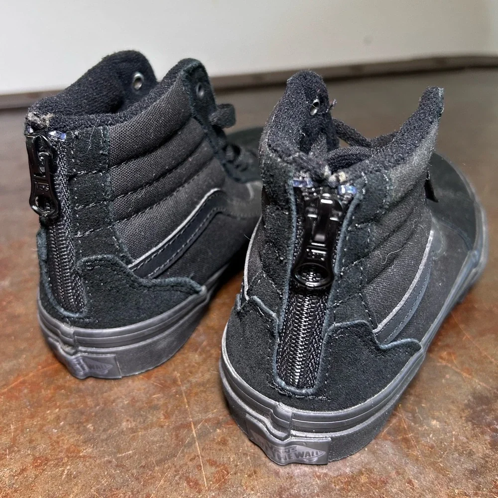 Vans Kid’s Filmore Hi Zipper Lace Up Front Black on Black Suede Canvas Skate - Picture 11 of 12